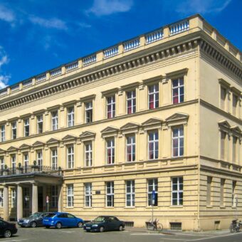 Palais am Festungsgraben