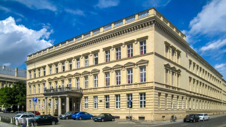 Palais am Festungsgraben